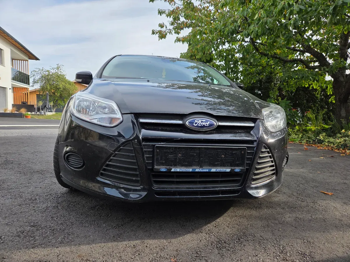 Ford Focus 2014 photo 2