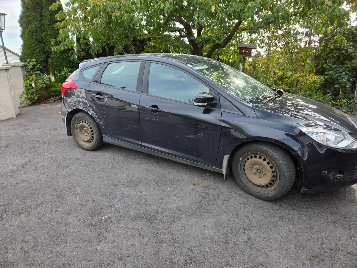 Ford Focus 2014 photo 3