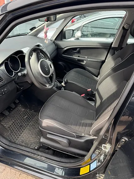 Kia Venga 2011 photo 4