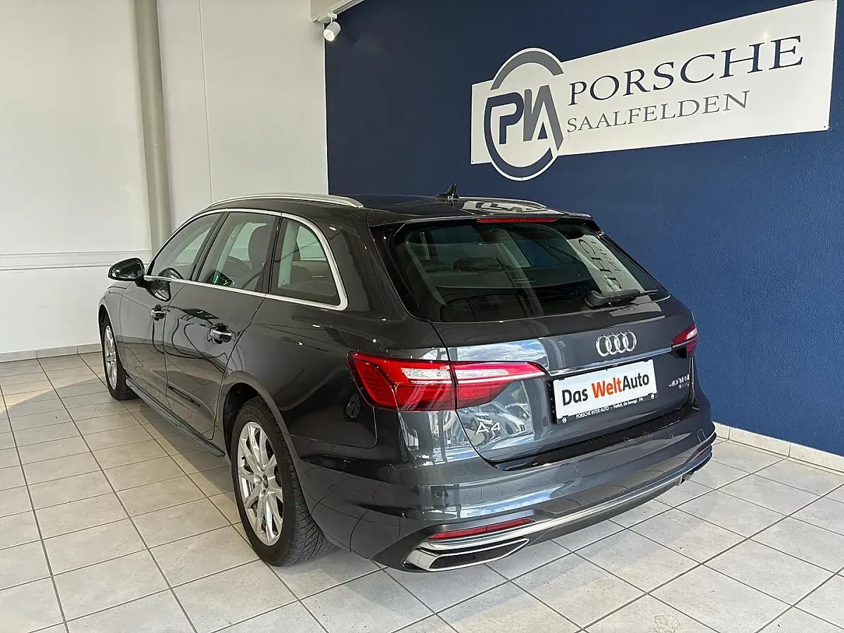 Audi A4 2023 photo 3