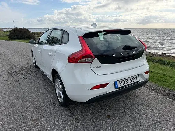Volvo V40 2017 photo 3