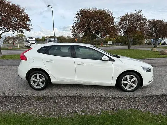 Volvo V40 2017 photo 5