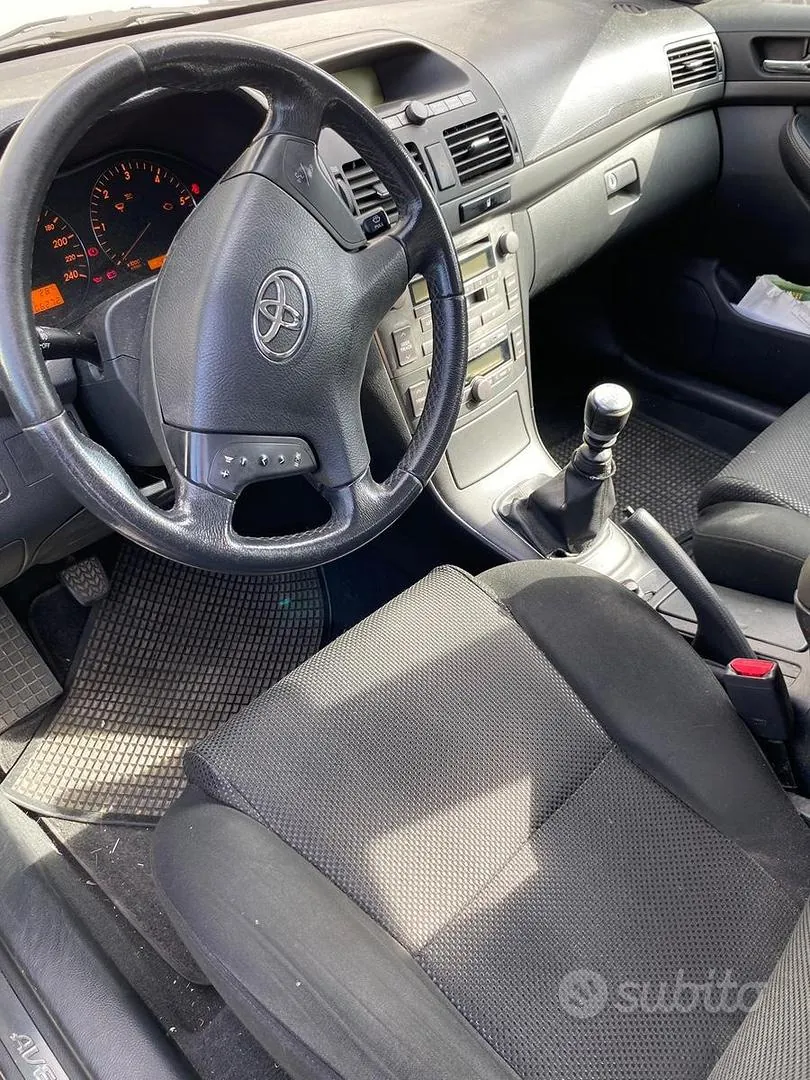 Toyota Avensis 2006 photo 5