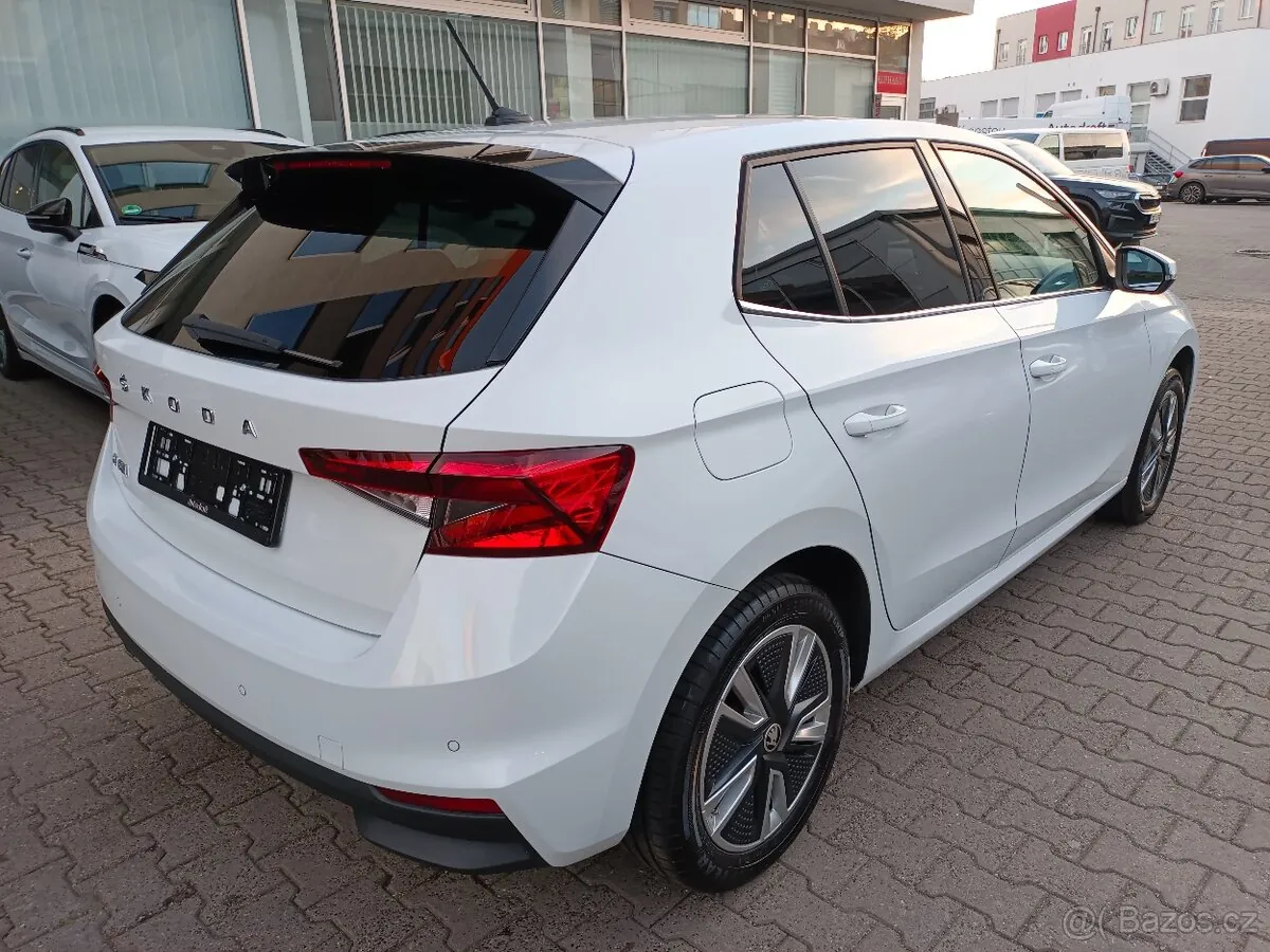 Skoda Fabia 2023 photo 4
