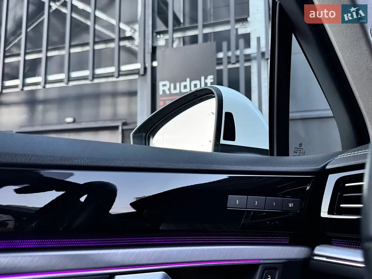 Volkswagen Touareg 2023 photo 2