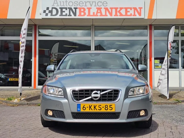 Volvo V70 2013 photo 2