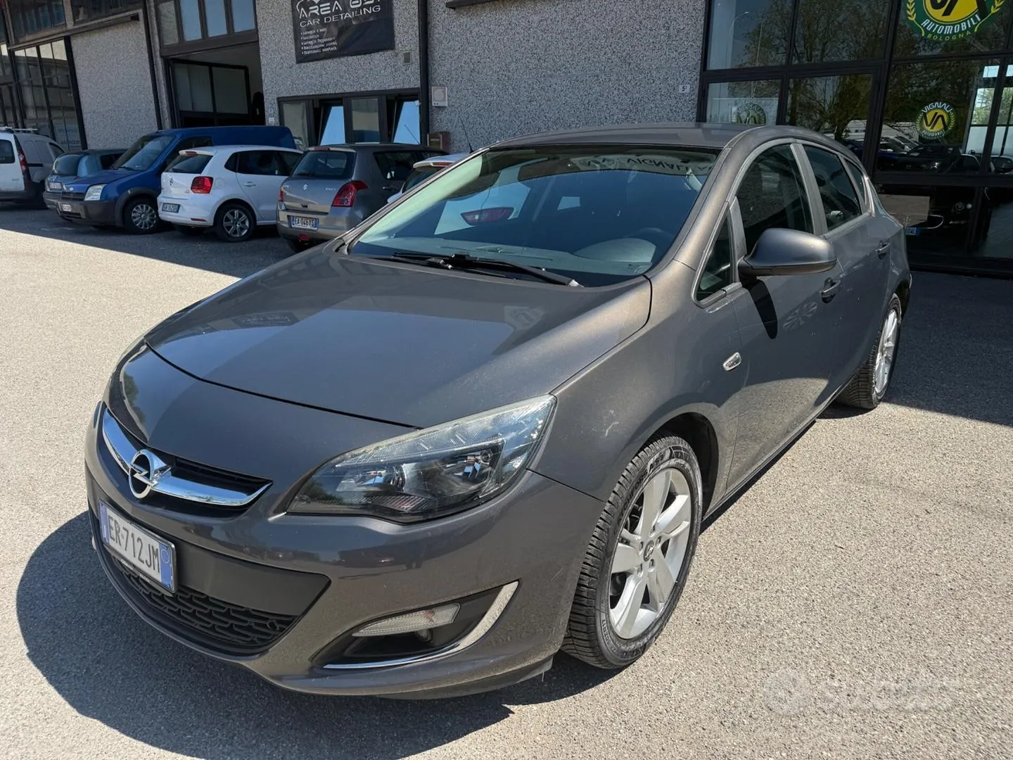 Opel Astra 2013 photo 2