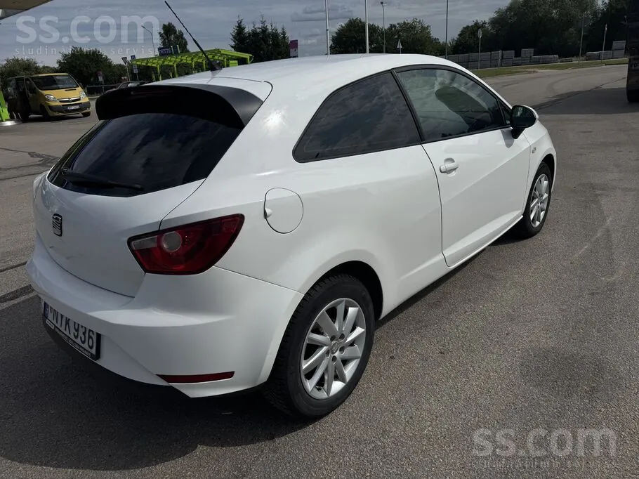 Seat Ibiza 2012 photo 4