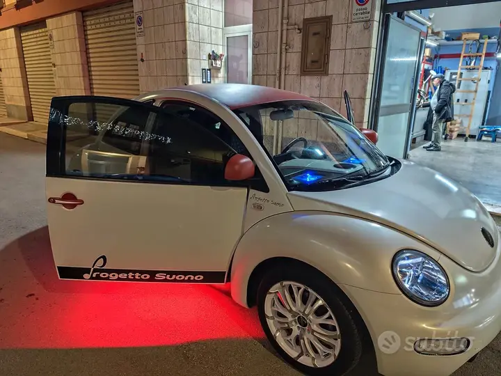 Volkswagen New Beetle 2000 photo 4