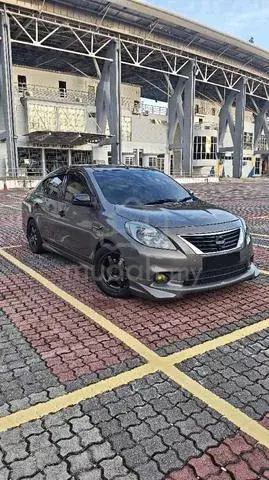 Nissan Almera
