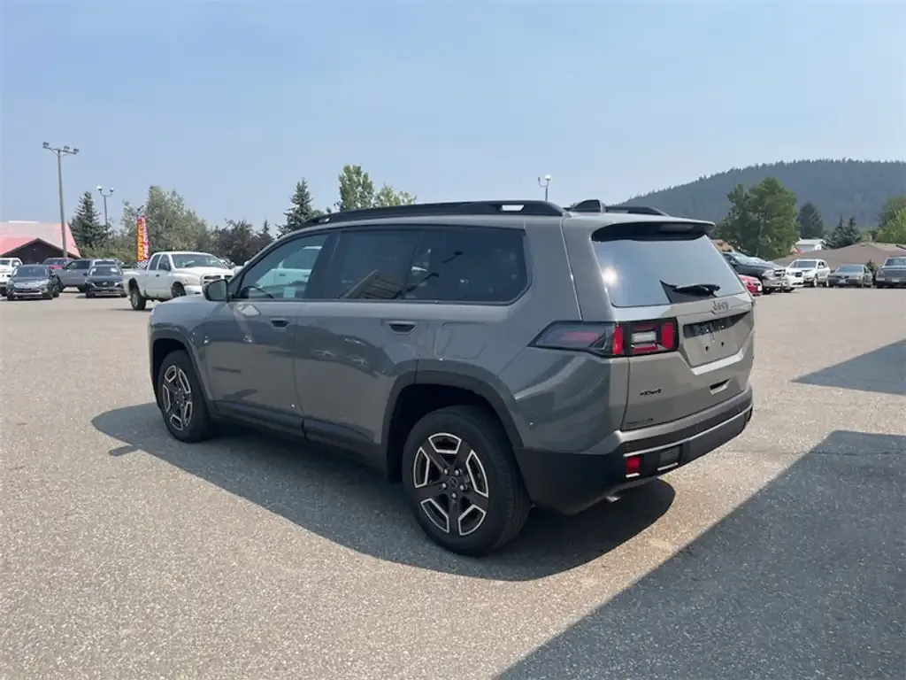 Jeep Cherokee 2026 photo 3