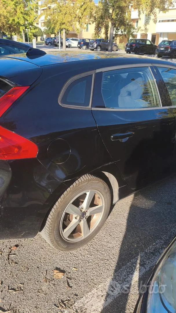 Volvo V40 2014 photo 4