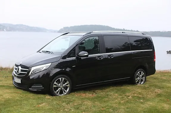 Mercedes-Benz V-Class 2015 photo 2