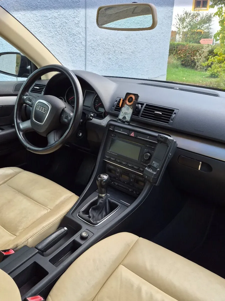 Audi A4 2006 photo 2