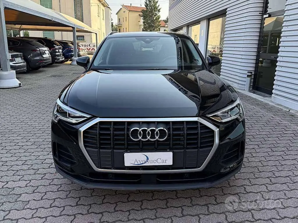 Audi Q3 2022 photo 2