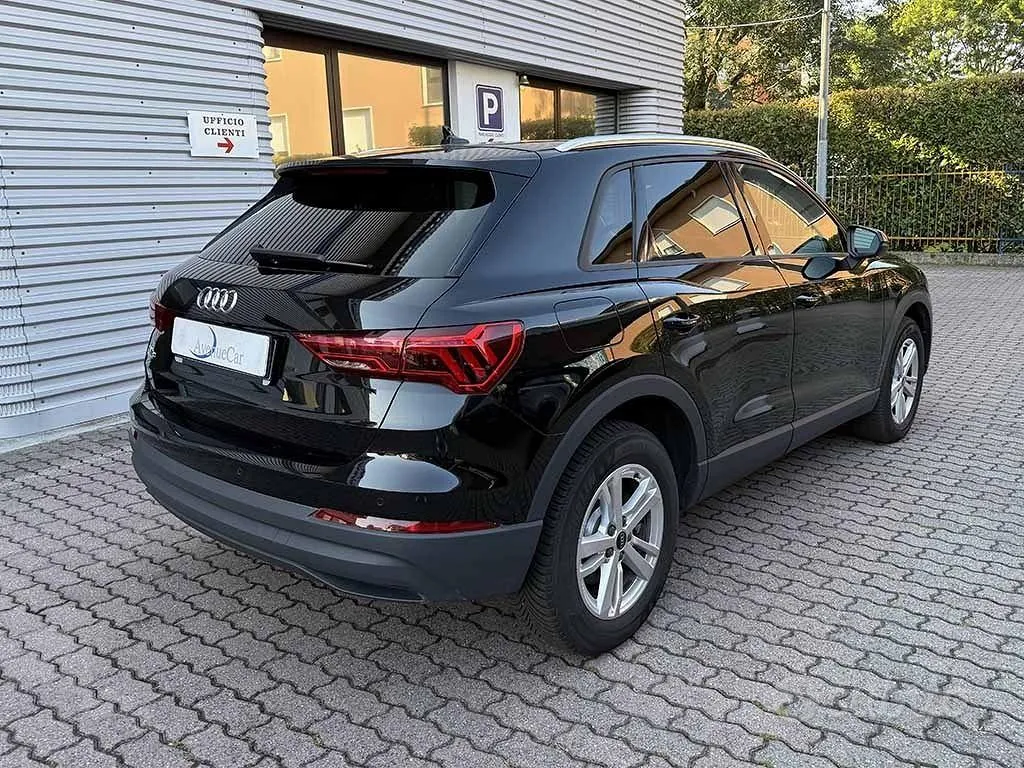 Audi Q3 2022 photo 5