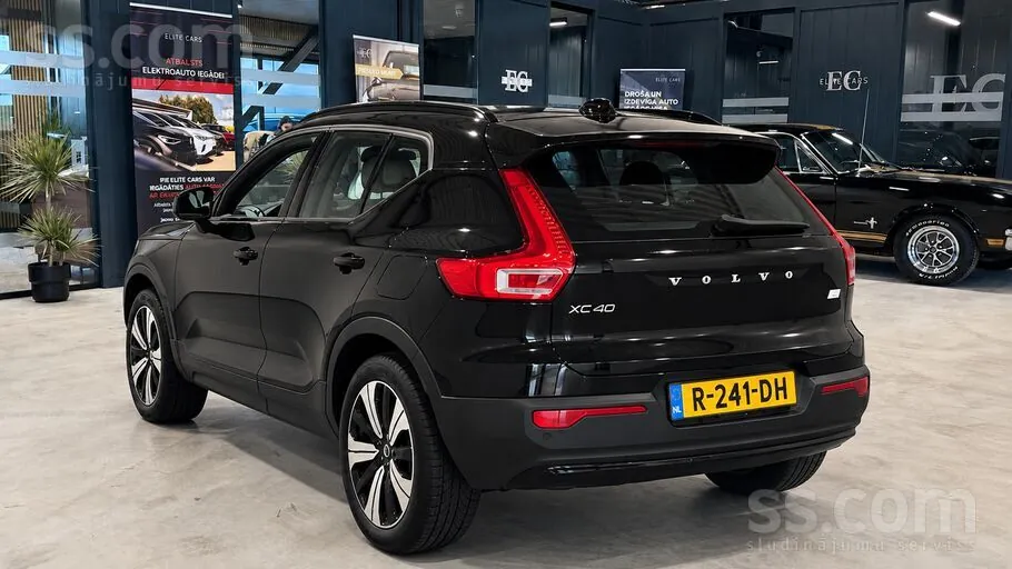 Volvo Xc40 2022 photo 2