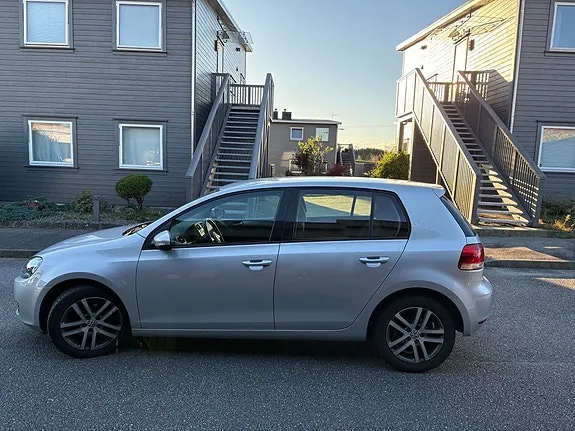 Volkswagen Golf Vi 2011 photo 2