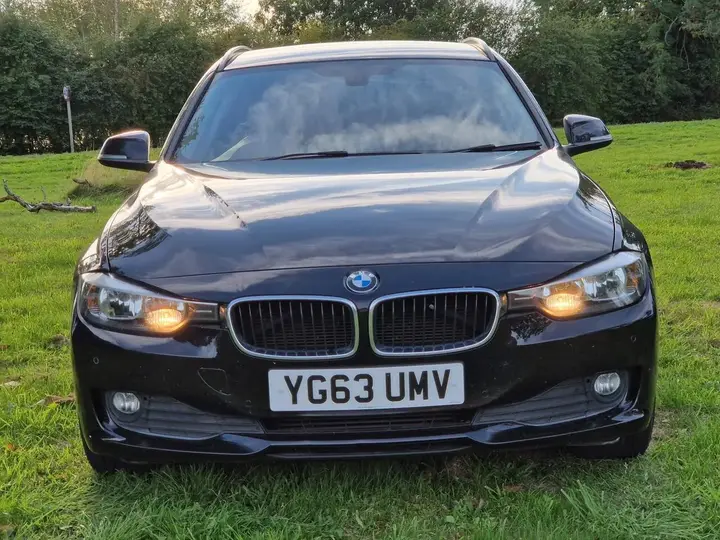 BMW 3 Series 2013 photo 2