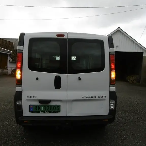 Opel Vivaro 2011 photo 4