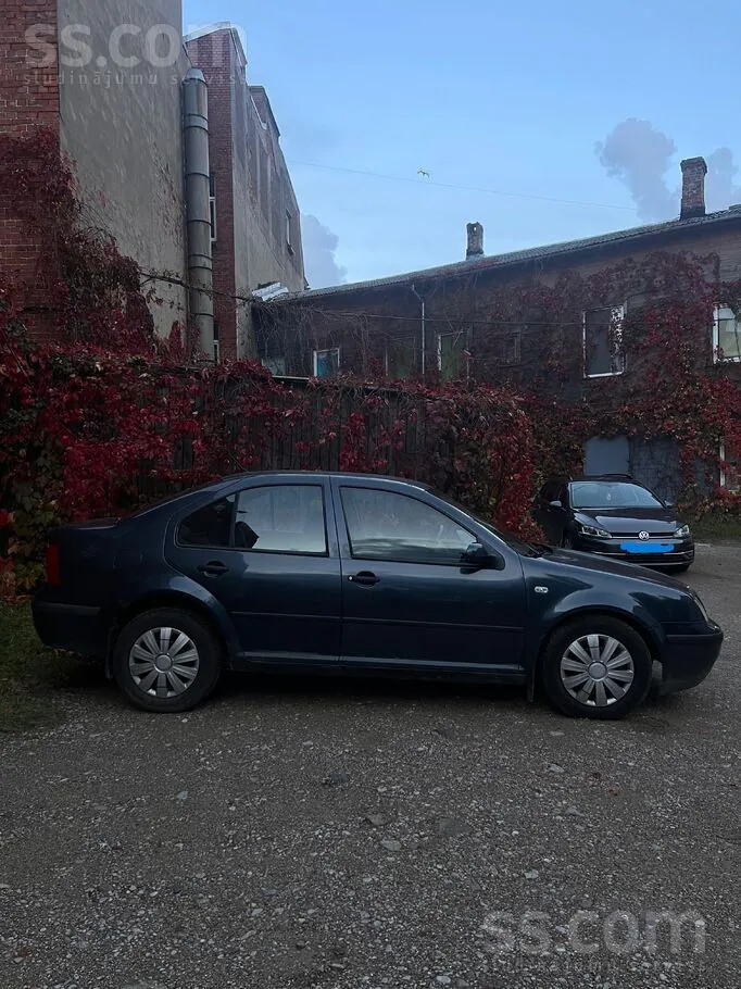 Volkswagen Bora 2004 photo 2