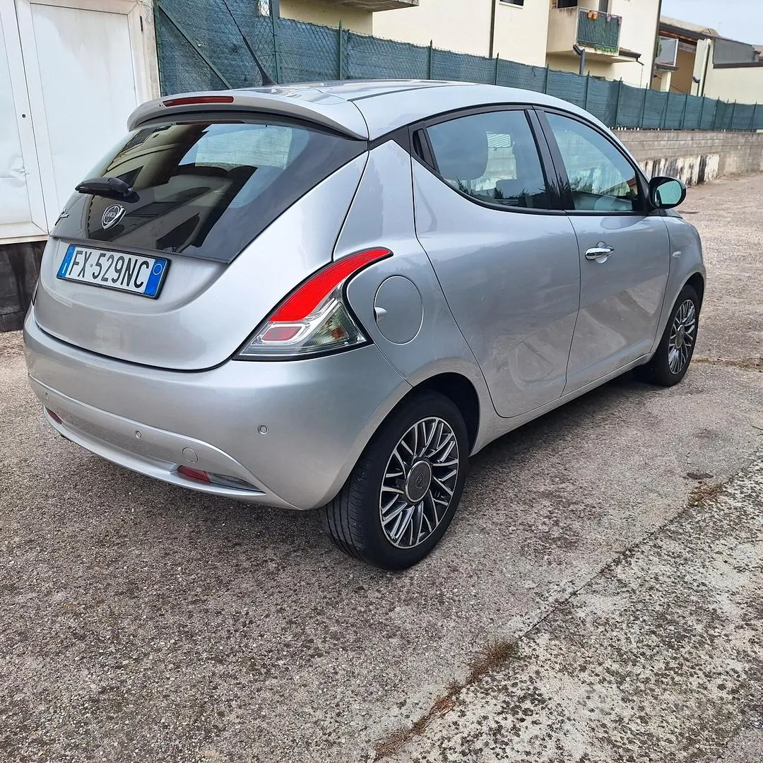 Lancia Ypsilon 2019 photo 4