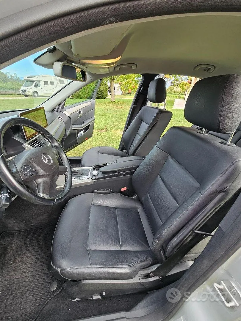 Mercedes-Benz E 2011 photo 5