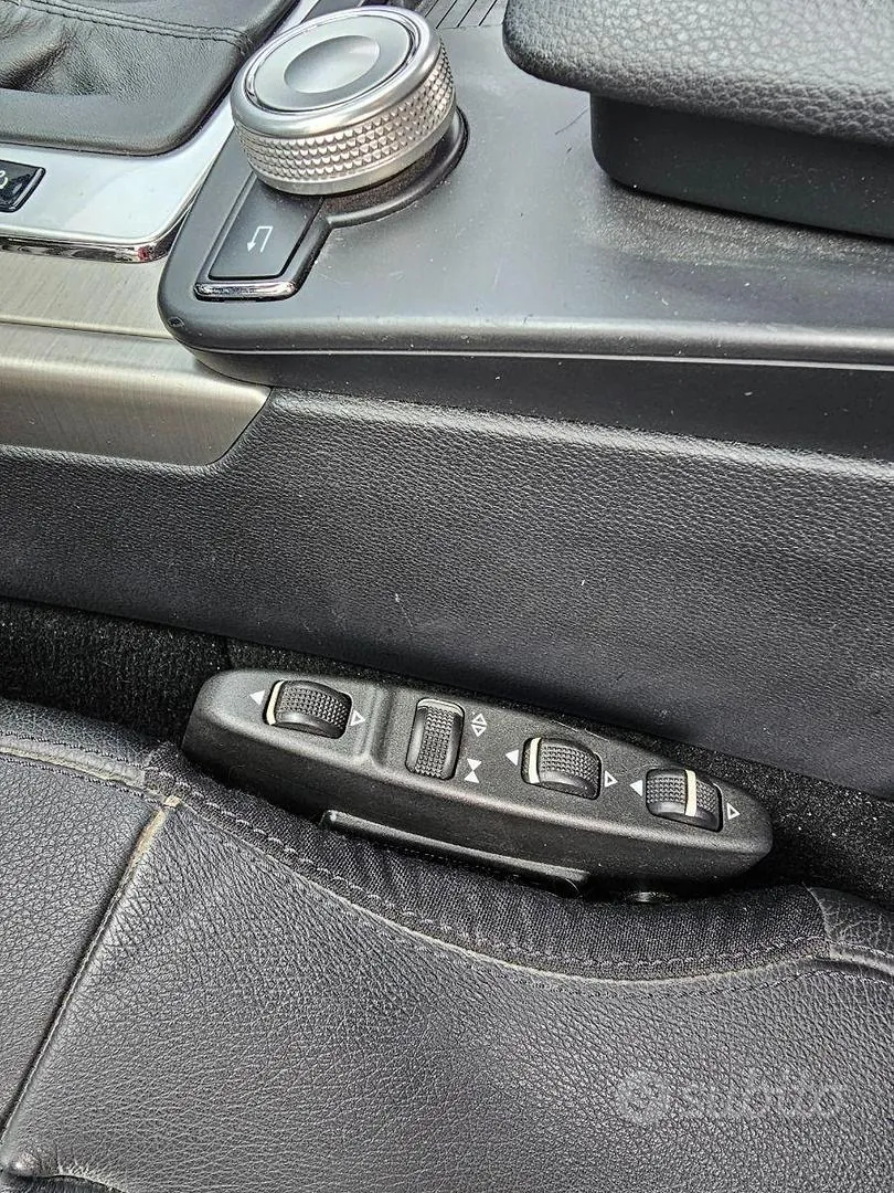 Mercedes-Benz E 2011 photo 4