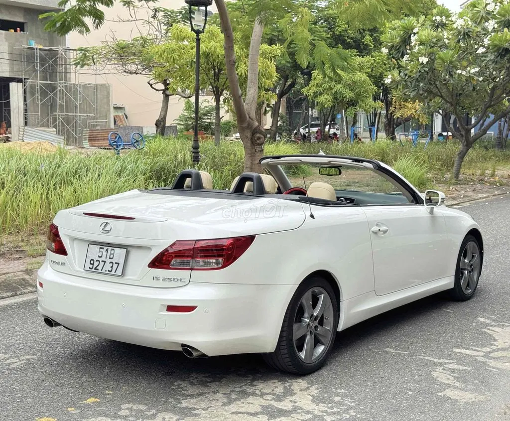 Lexus Is 2010 photo 4