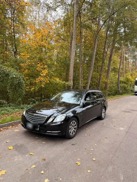 Mercedes-Benz E220