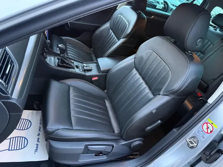 Skoda Superb 2021 photo 3