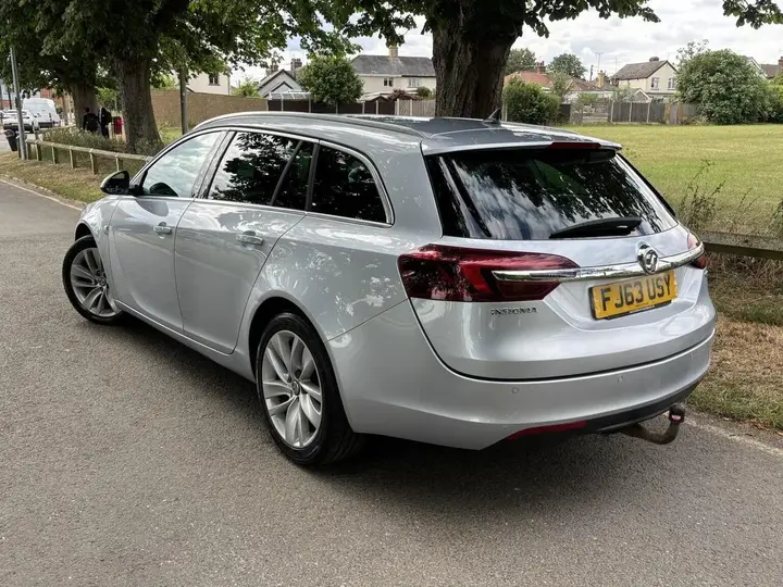 Vauxhall Insignia 2013 photo 4