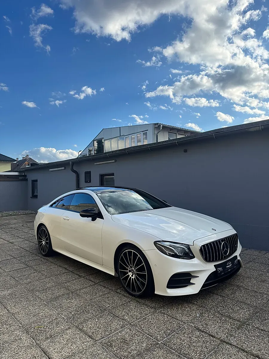 Mercedes-Benz E-Class 2017 photo 3