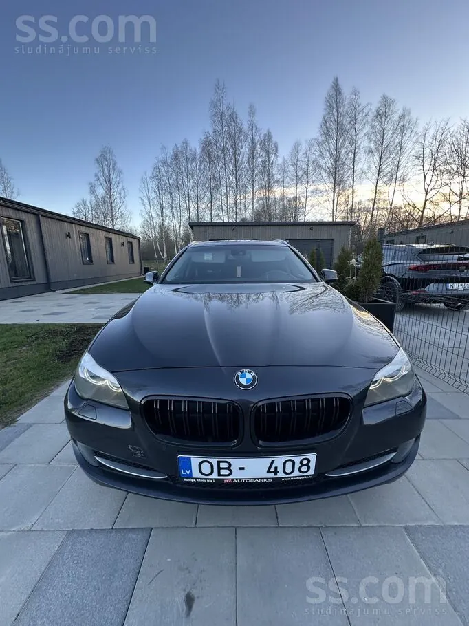 BMW F11 2011 photo 4