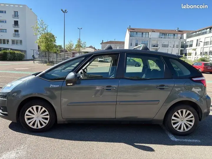 Citroen C4 Picasso 2013 photo 2