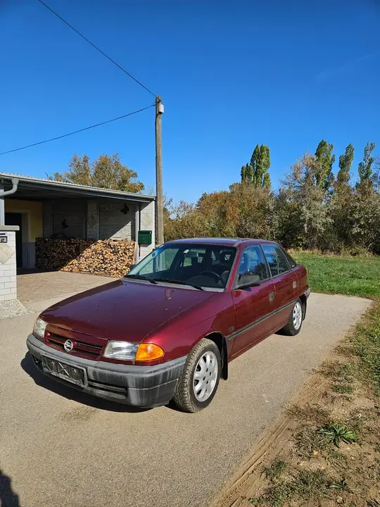 Opel Astra 1993 photo 2