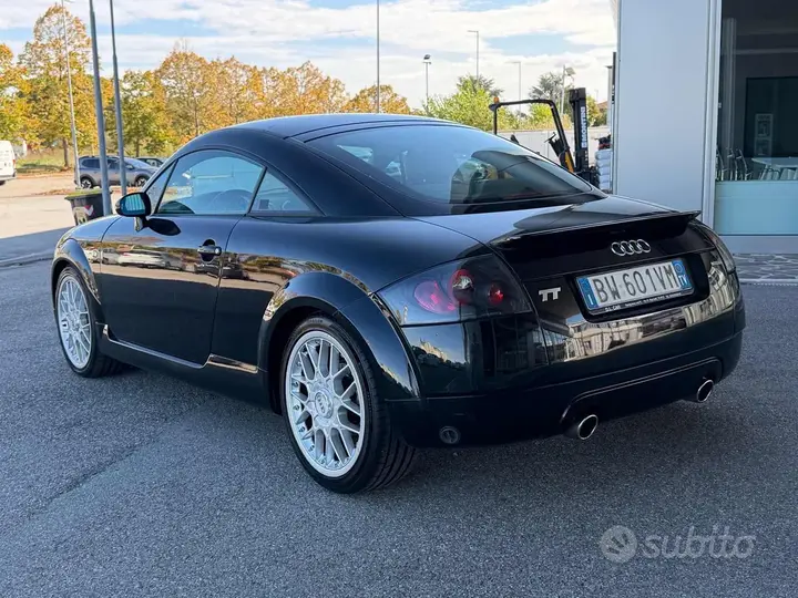 Audi Tt 2001 photo 4