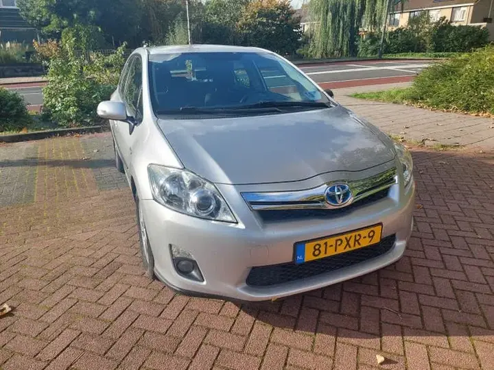 Toyota Auris 2011 photo 4