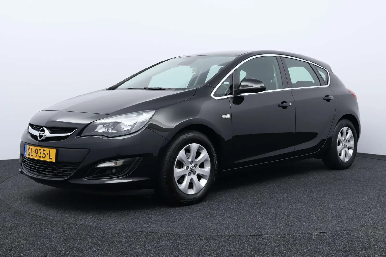 Opel Astra 2015 photo 2