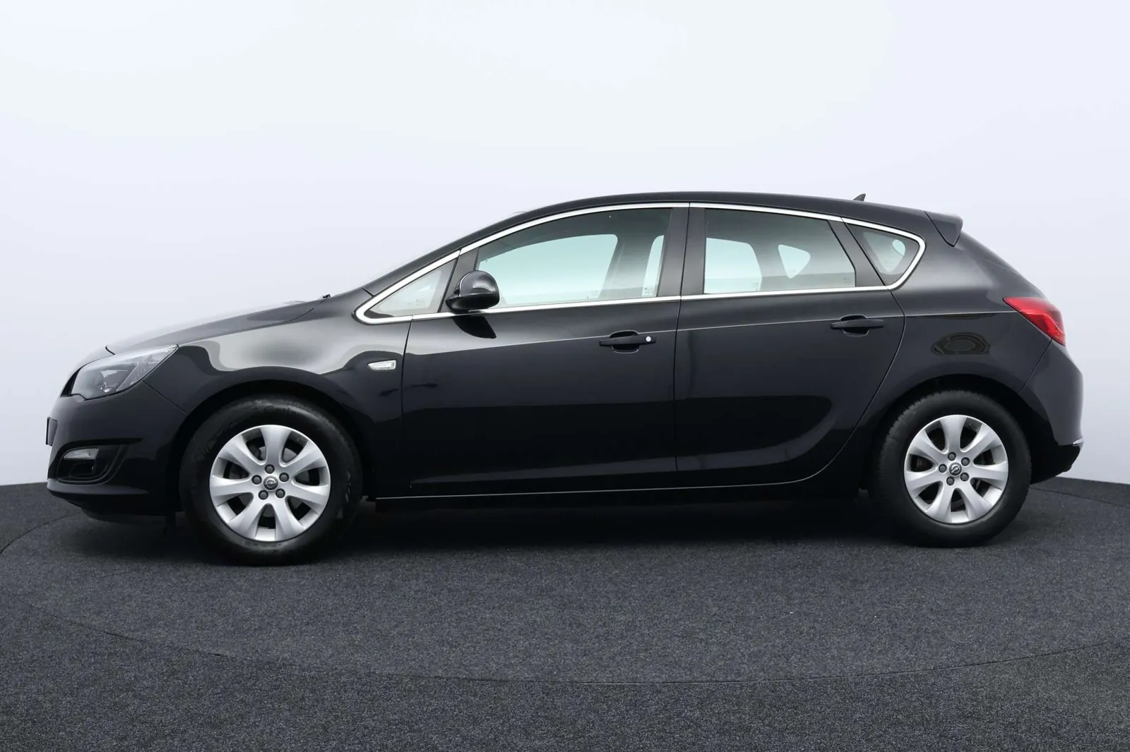 Opel Astra 2015 photo 5