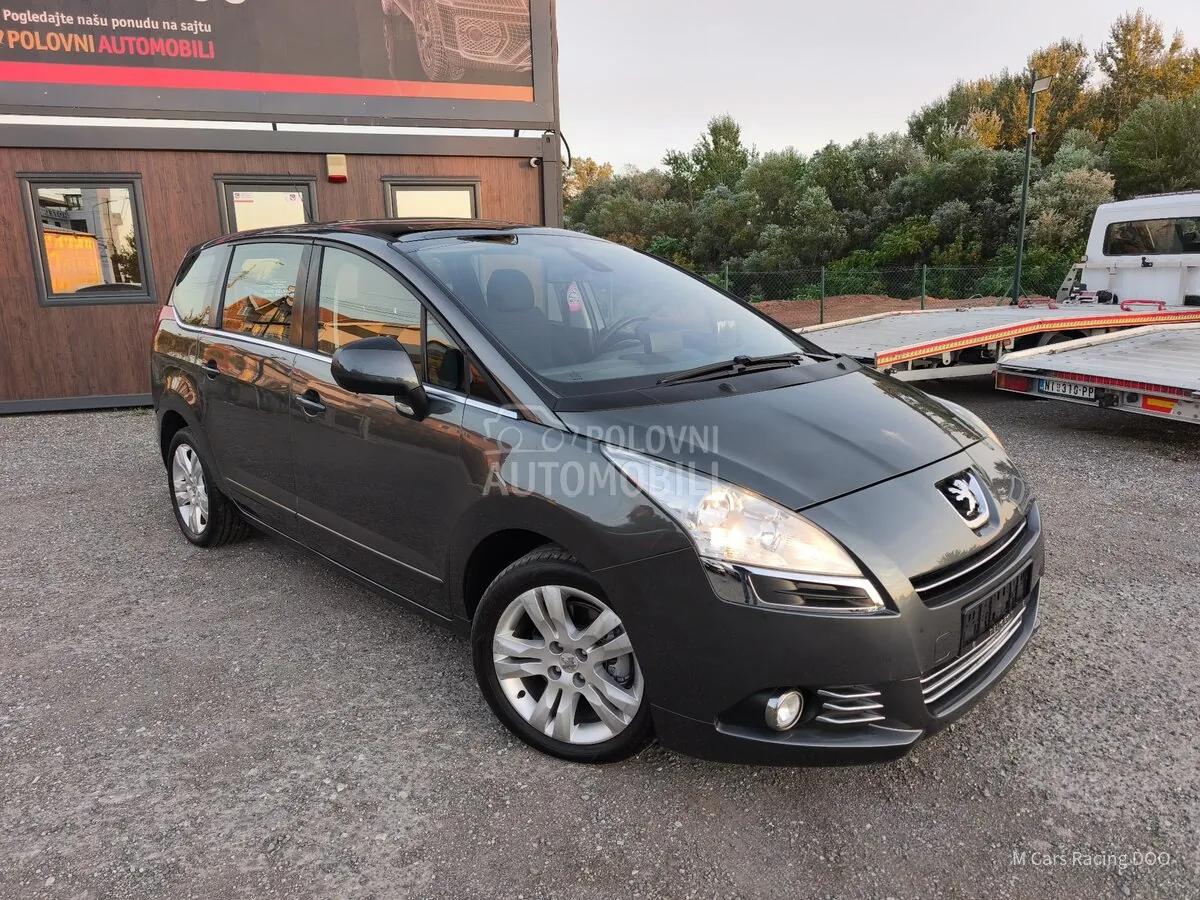 Peugeot 5008 2011 photo 4