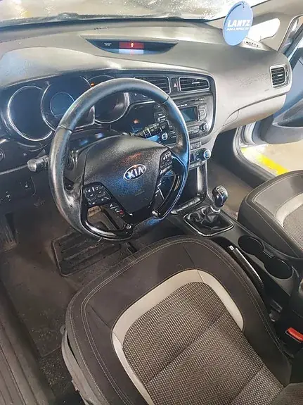 Kia Ceed 2013 photo 4