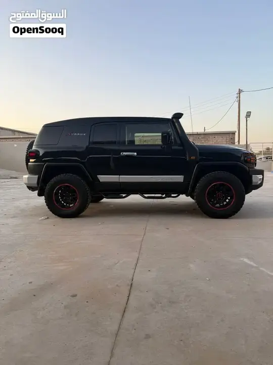 Toyota Fj 2013 photo 2