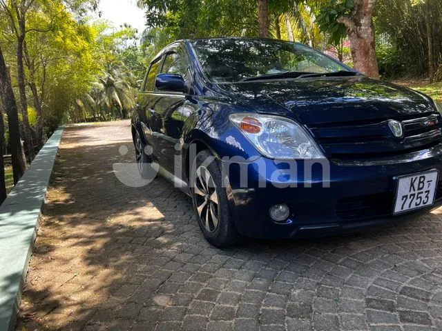 Toyota Ist 2003 photo 3