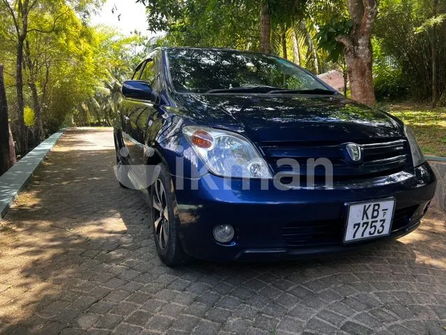 Toyota Ist 2003 photo 4