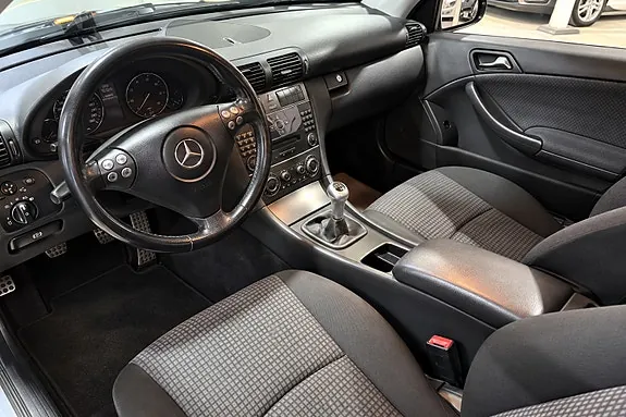 Mercedes-Benz C200 2005 photo 5