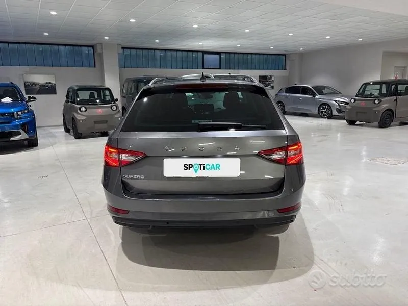 Skoda Superb 2023 photo 4