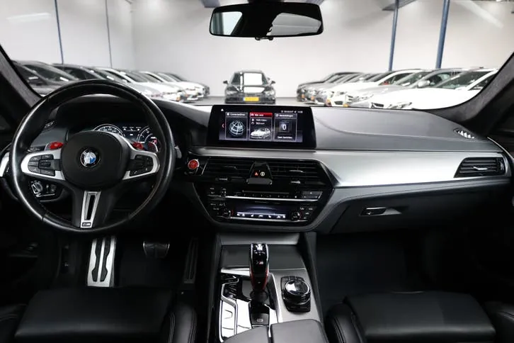 BMW 5 Series 2019 photo 2