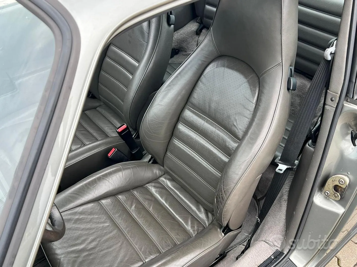 Porsche 911 1985 photo 3
