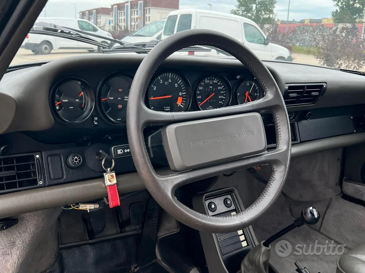 Porsche 911 1985 photo 5